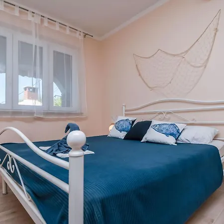 Apartments Makakada Trogir Exterior photo