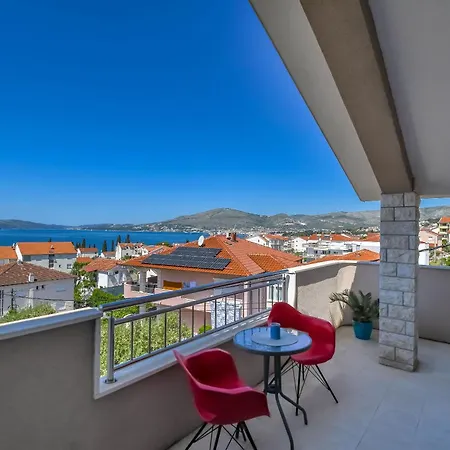 Apartments Makakada Trogir Exterior photo