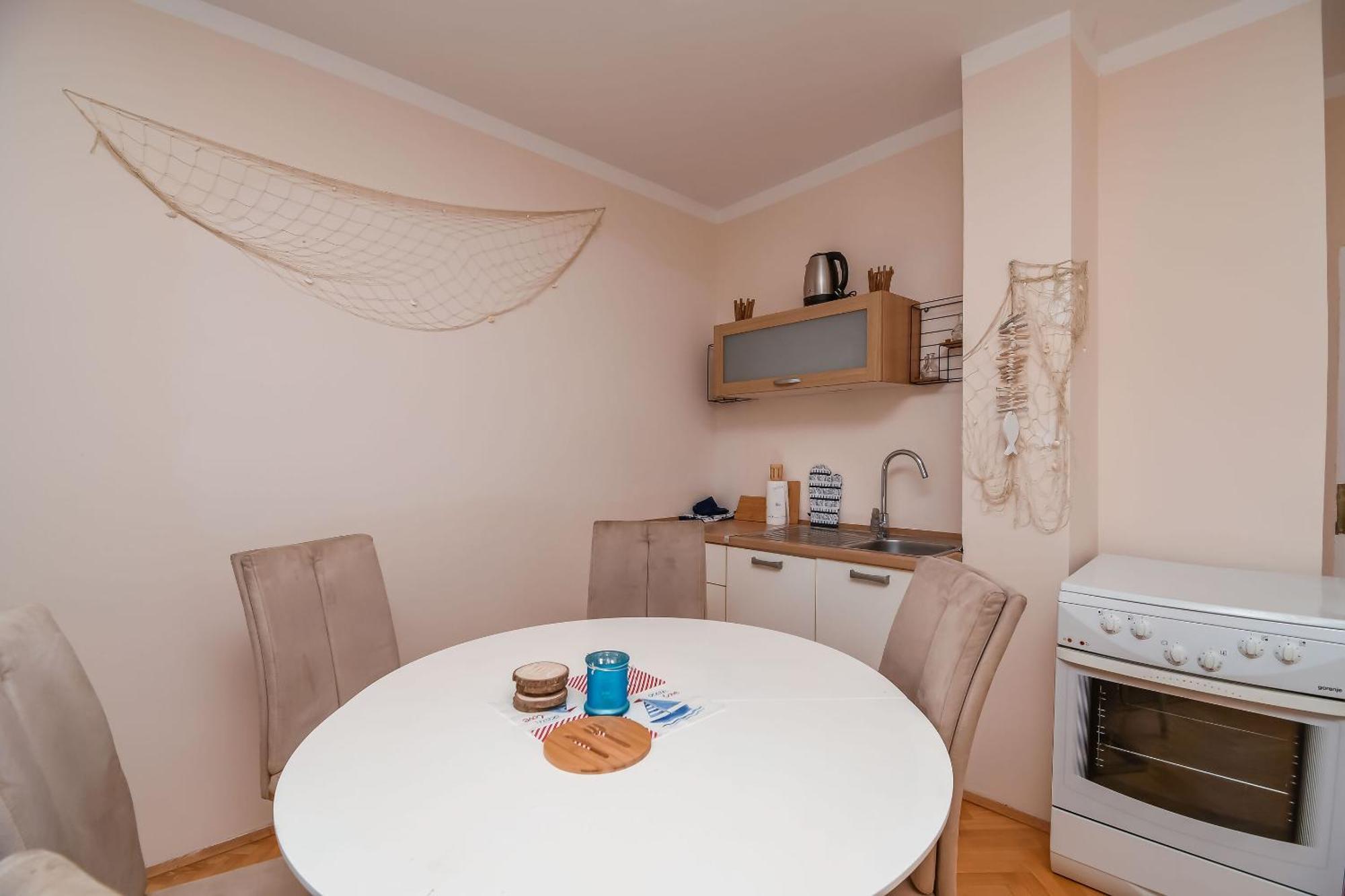 Apartment Makakada *