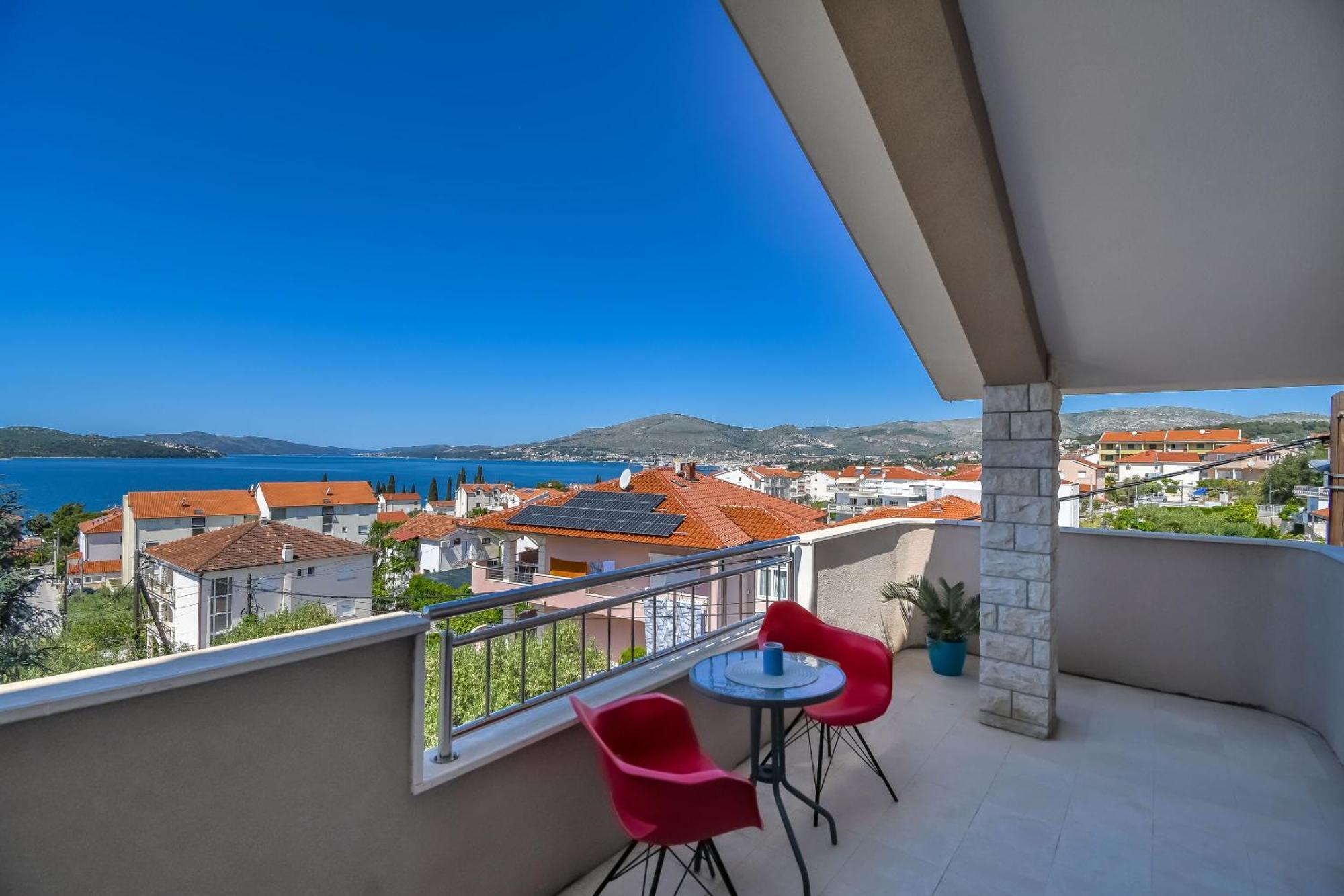Makakada Trogir
